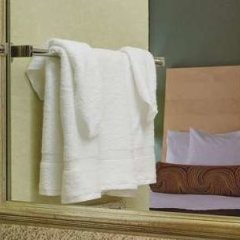 La Quinta Inn & Suites by Wyndham Roanoke Salem in Salem, United States of America from 123$, photos, reviews - zenhotels.com bathroom photo 2