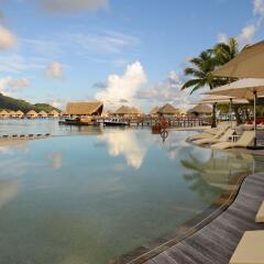 Отель Le Meridien Bora Bora Французская Полинезия, Бора-Бора - отзывы, цены и фото номеров - забронировать отель Le Meridien Bora Bora онлайн бассейн фото 2