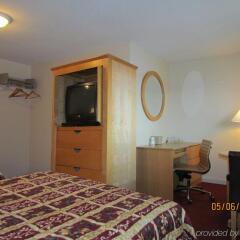 Отель Budget Host Inn Niagara Falls США, Ниагара-Фолс - отзывы, цены и фото номеров - забронировать отель Budget Host Inn Niagara Falls онлайн удобства в номере