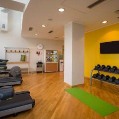 DoubleTree by Hilton Hotel Yerevan City Centre Ереван фитнесс-зал