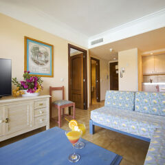 Отель Aparthotel Alcúdia Beach комната для гостей фото 4