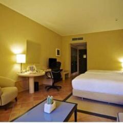 Отель Doubletree By Hilton Acaya Golf Resort Верноле сейф в номере