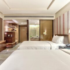 Отель Doubletree By Hilton Sukhumvit Бангкок комната для гостей фото 2