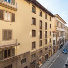 Апартаменты Michelangelo Apartment Near Pontevecchio вид на фасад