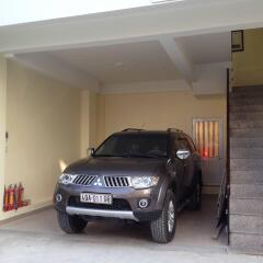 Отель Phuong Hong Guesthouse Далат парковка