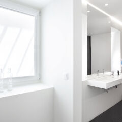 Отель Ascensor da Bica - Lisbon Serviced Apartments Португалия, Лиссабон - отзывы, цены и фото номеров - забронировать отель Ascensor da Bica - Lisbon Serviced Apartments онлайн ванная фото 2