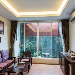 Отель Feung Nakorn Balcony Rooms And Cafe Бангкок комната для гостей фото 4