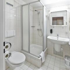 Hotel Pension Baronesse 4* Стандартный номер с различными типами кроватей фото 2
