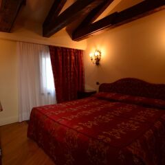 Отель Suites Torre dell'Orologio Италия, Венеция - отзывы, цены и фото номеров - забронировать отель Suites Torre dell'Orologio онлайн комната для гостей фото 2