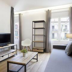 Апартаменты Amister Apartments комната для гостей