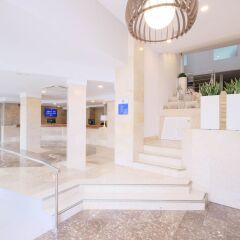 Azuline Hotel Palmanova Garden интерьер отеля