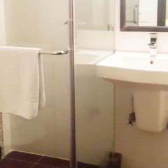 Отель Connaught Mews Индия, Нью-Дели - отзывы, цены и фото номеров - забронировать отель Connaught Mews онлайн ванная