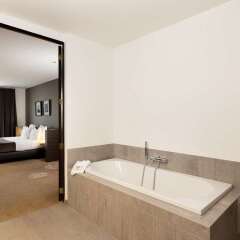 Отель Best Western Premier Hotel Weinebrugge Бельгия, Брюгге - 1 отзыв об отеле, цены и фото номеров - забронировать отель Best Western Premier Hotel Weinebrugge онлайн спа фото 2