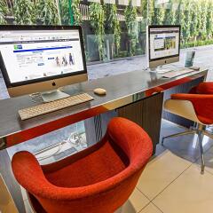Отель Holiday Inn Express Bangkok Siam интерьер отеля