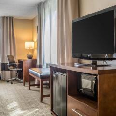 Отель Comfort Inn The Pointe США, Ниагара-Фолс - отзывы, цены и фото номеров - забронировать отель Comfort Inn The Pointe онлайн удобства в номере фото 2