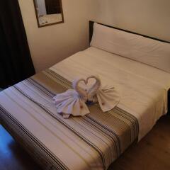 Отель Hostel A Nuestra Señora de la Paloma Испания, Мадрид - 1 отзыв об отеле, цены и фото номеров - забронировать отель Hostel A Nuestra Señora de la Paloma онлайн комната для гостей фото 5