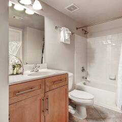 Отель Bluebird Suites near Bethesda Metro США, Бетесда - отзывы, цены и фото номеров - забронировать отель Bluebird Suites near Bethesda Metro онлайн ванная фото 2