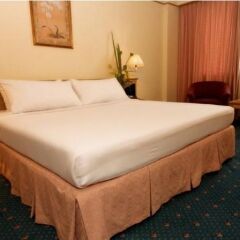 Louis' Tavern Hotel Don Muang сейф в номере