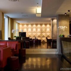 Отель NH Milano Touring интерьер отеля