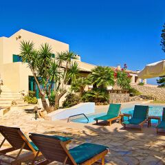 Отель Aegean Blue Villa бассейн