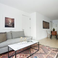 Отель Charming Midtown East Suites by Sonder комната для гостей фото 2