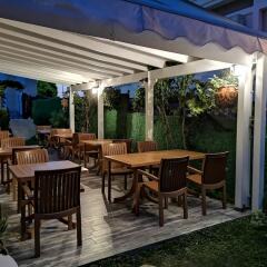 Kandira Butik Hotel Чешме гостиничный бар