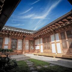 Отель Cheong Yeon Jae Hanok Stay Guesthouse Южная Корея, Сеул - отзывы, цены и фото номеров - забронировать отель Cheong Yeon Jae Hanok Stay Guesthouse онлайн