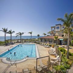 Отель Dolphin Bay Resort and Spa бассейн