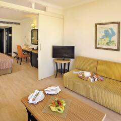 Elias Beach Hotel комната для гостей фото 3