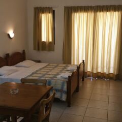 New York Plaza Hotel Apartments сейф в номере