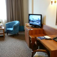 Отель Golden Tulip Varna Болгария, Варна - отзывы, цены и фото номеров - забронировать отель Golden Tulip Varna онлайн удобства в номере фото 2