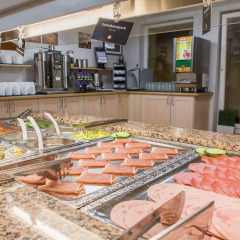 Отель A&O Dortmund Hauptbahnhof Германия, Дортмунд - 2 отзыва об отеле, цены и фото номеров - забронировать отель A&O Dortmund Hauptbahnhof онлайн питание фото 2