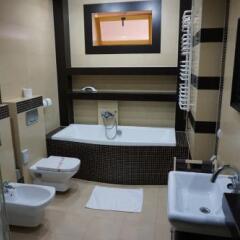 Hotel Staropolska Рава-Русская ванная