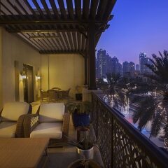 Отель Shakespeare - Ease by Emaar - 2 Bedroom балкон
