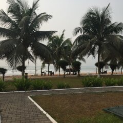Отель Busua Beach Resort пляж
