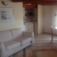 Апартаменты Apartment With one Bedroom in Crispiano, With Pool Access, Enclosed Garden and Wifi - 10 km From the Beach Криспьяно комната для гостей фото 3