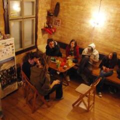 Отель Hikers Hostel Болгария, Пловдив - отзывы, цены и фото номеров - забронировать отель Hikers Hostel онлайн спортивное сооружение