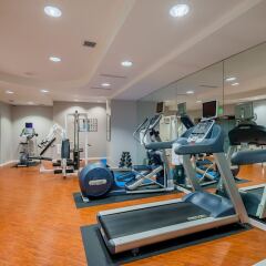 Отель Crowne Plaza Los Angeles-Commerce Casino фитнесс-зал фото 4