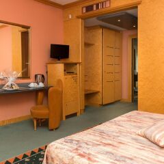 Отель SHG Hotel Antonella Италия, Помеция - 1 отзыв об отеле, цены и фото номеров - забронировать отель SHG Hotel Antonella онлайн удобства в номере фото 2