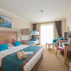 Отель Crystal De Luxe Resort & Spa – All Inclusive 5* Стандартный номер с двуспальной кроватью