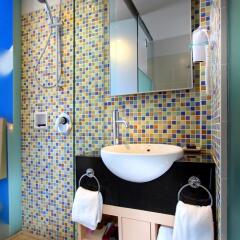 Отель Best Western Kuta Beach ванная фото 2