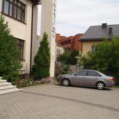Отель Guesthouse Marija Литва, Вильнюс - отзывы, цены и фото номеров - забронировать отель Guesthouse Marija онлайн парковка