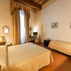 Hotel Machiavelli Palace сейф в номере