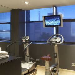 AC Hotel Som by Marriott фитнесс-зал фото 4