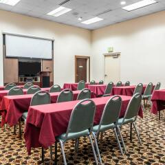 Отель Clarion Inn & Suites Northwest