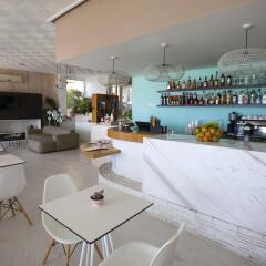Costantiana Beach Hotel Apartments гостиничный бар