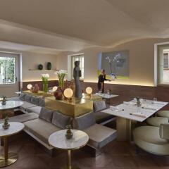 Отель Mandarin Oriental Prague Прага гостиничный бар