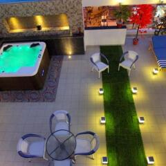Отель The Pearl Hotel Индия, Нью-Дели - 1 отзыв об отеле, цены и фото номеров - забронировать отель The Pearl Hotel онлайн бассейн фото 2