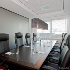 Отель Holiday Inn Express Amsterdam - Sloterdijk Station