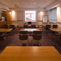 Отель Jurys Inn Glasgow Глазго гостиничный бар